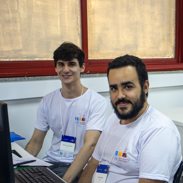 Pedro Fiorio (esquerda) e André Feijó (direita)